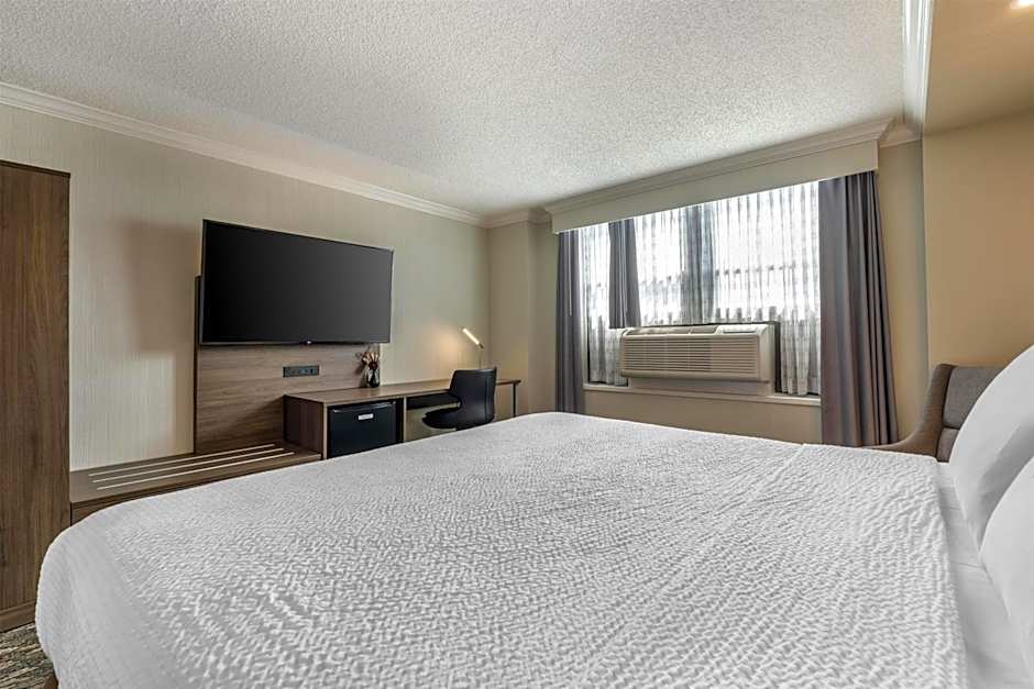 Best Western Plus Carlton Plaza Hotel