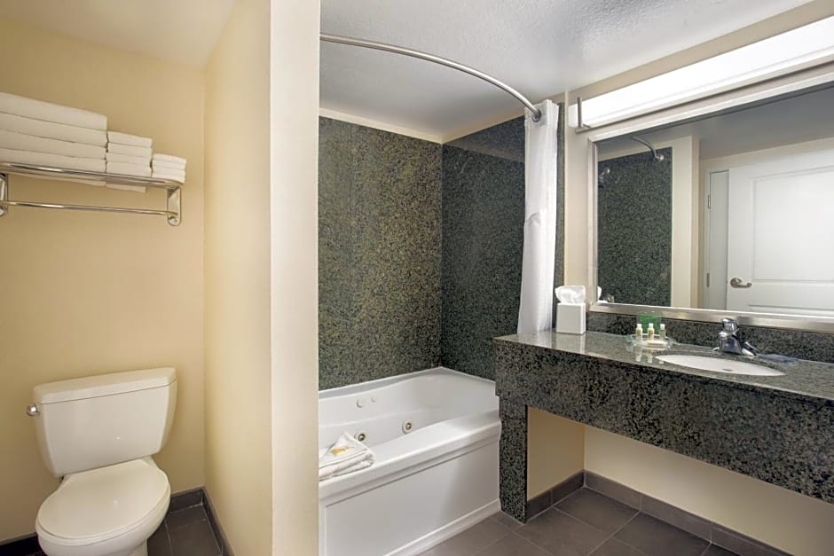 Holiday Inn Scottsdale North- Airpark By IHG