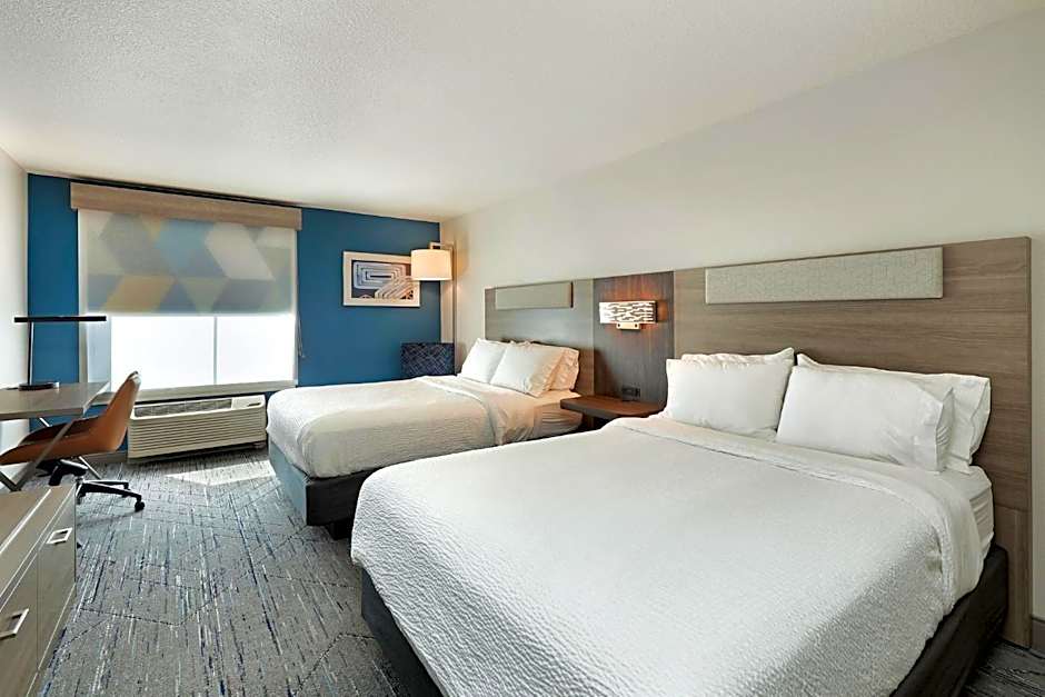 Holiday Inn Express Hotel & Suites Milwaukee-New Berlin By IHG