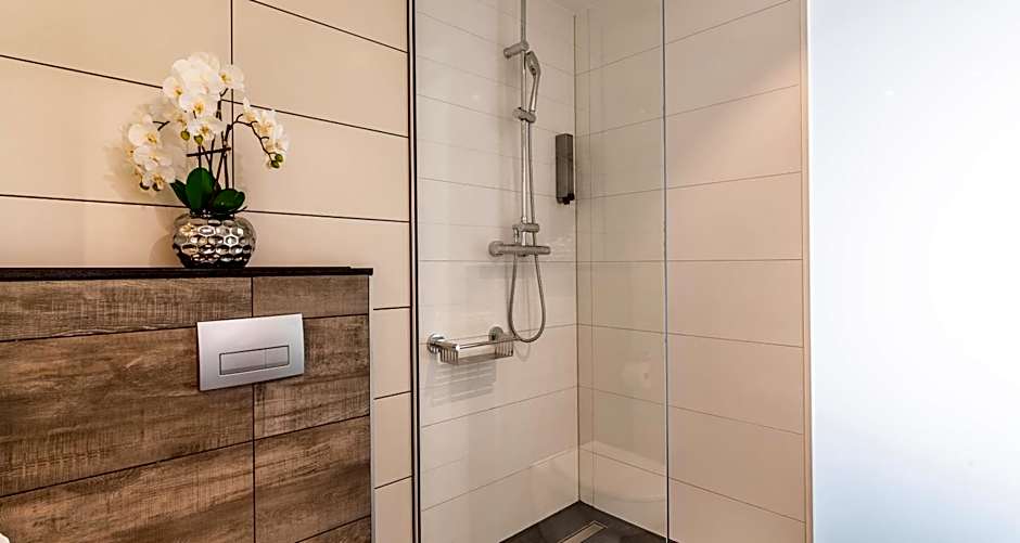 PLAZA Premium Grand Winston