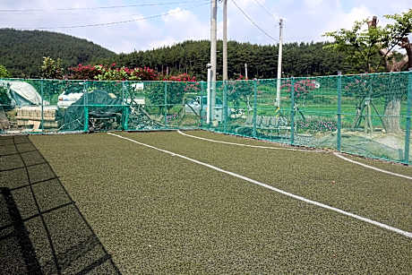 Taean Mom-villagee Caravane