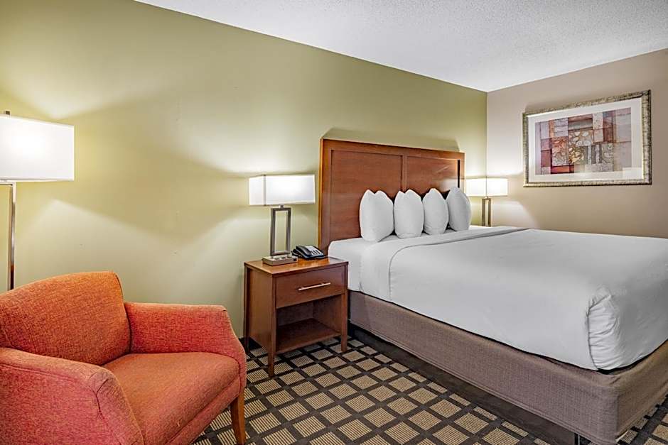 Photo 1 of 4 of 1 King Bed