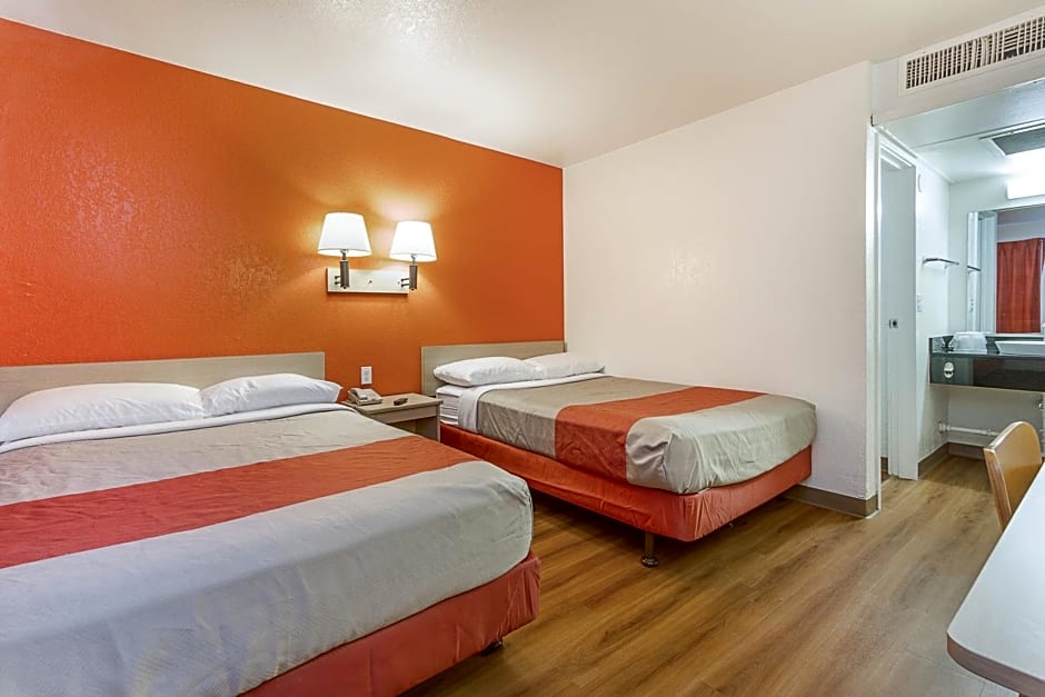 Motel 6-Phoenix, AZ - North Bell Road