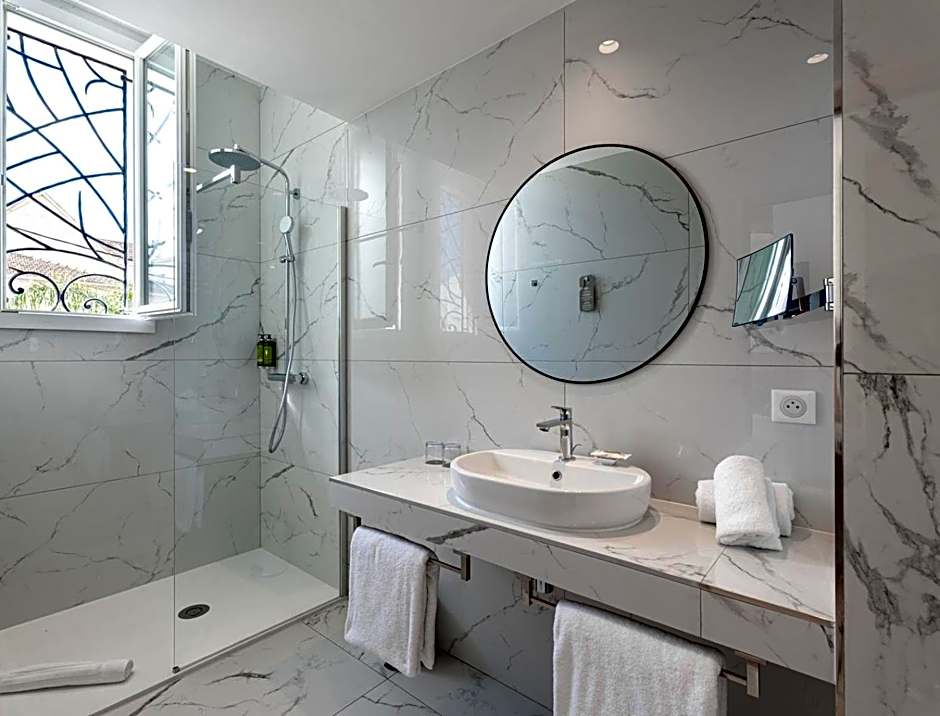 Hôtel La Villa Juan Beach