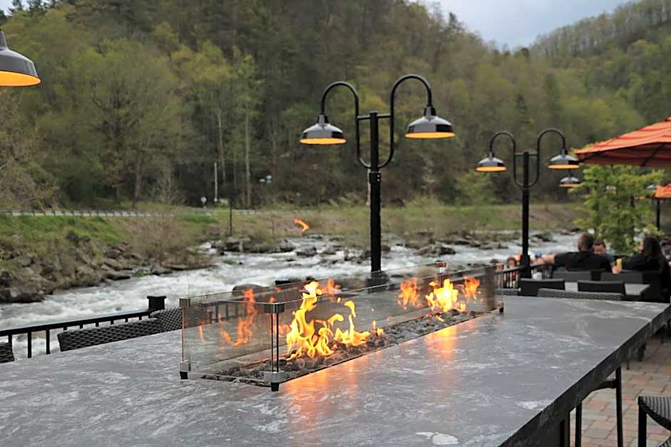Historic Tapoco Lodge Resort