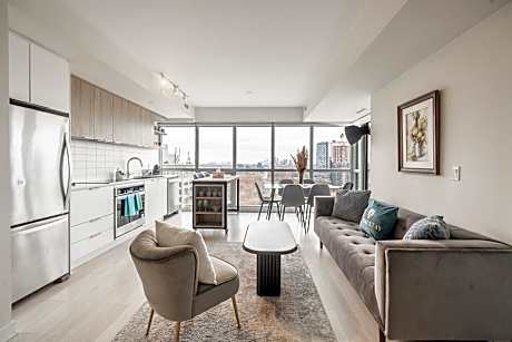 GLOBALSTAY Modern Sonic Way Condos