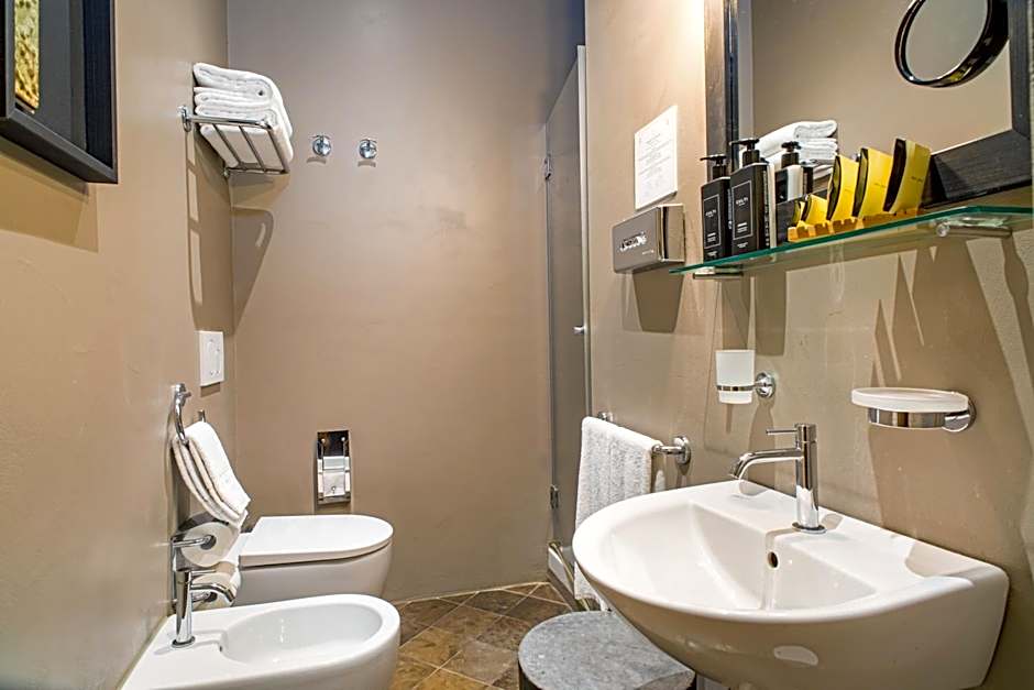 Locanda Don Serafino Historical Boutique Hotel