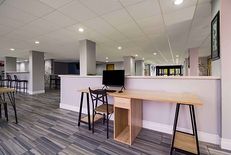 Quality Inn Houston East I-10