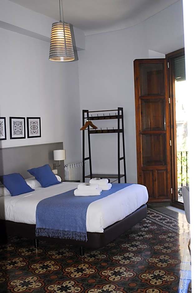 La Perla Granada Suites