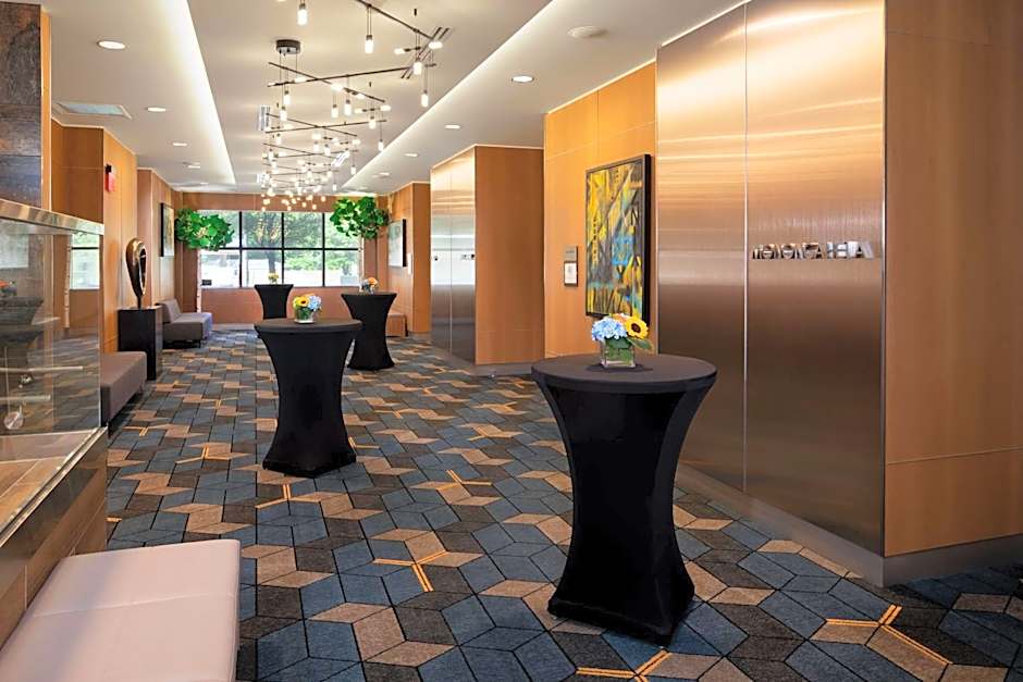 DoubleTree by Hilton Hotel & Suites Pittsburgh Downtown