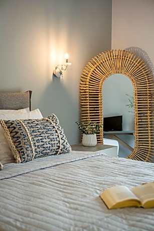 Standard Room with Garden View