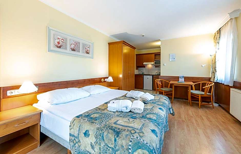 Holiday Club Apartman Hotel