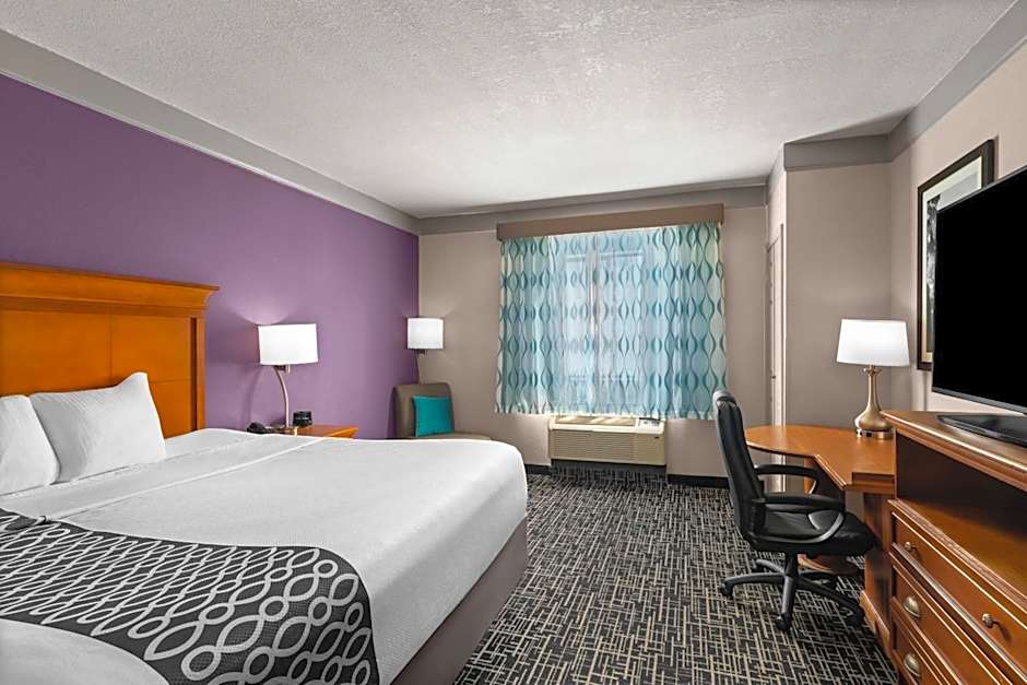 La Quinta Inn & Suites by Wyndham Jackson Airport/Pearl