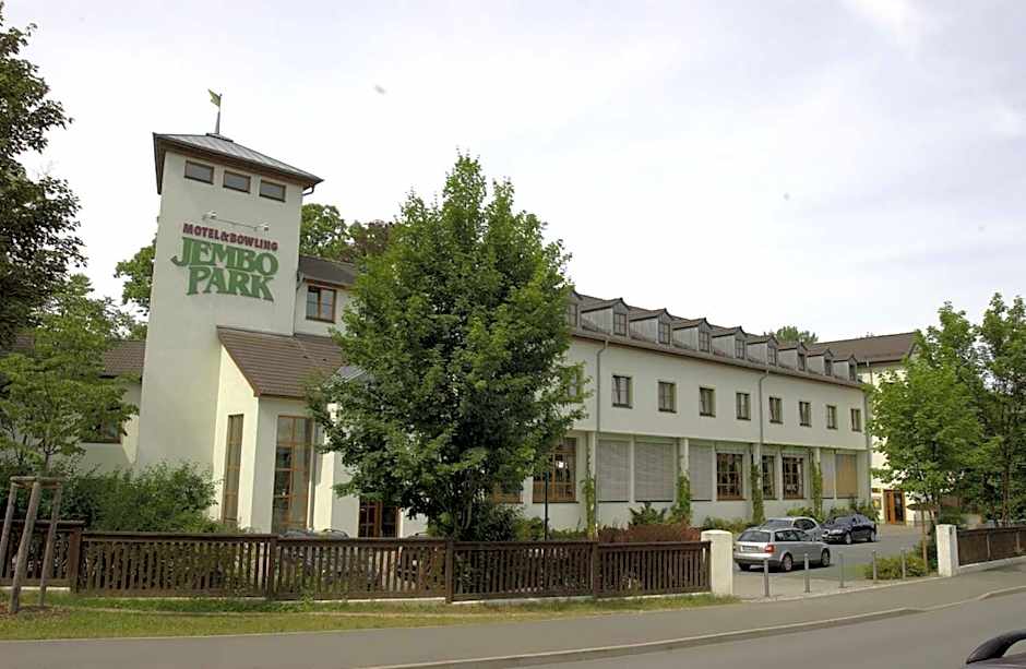 Jembo Park Hotel