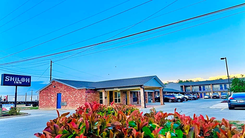 Photo 1 of 23 of Shiloh Inn Lamesa