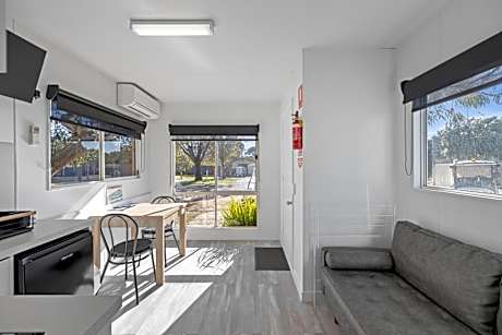 1 Bedroom Cabin