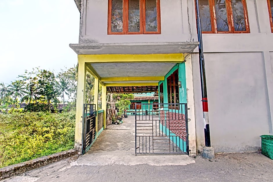 SPOT ON 92873 Losmen Parikesit