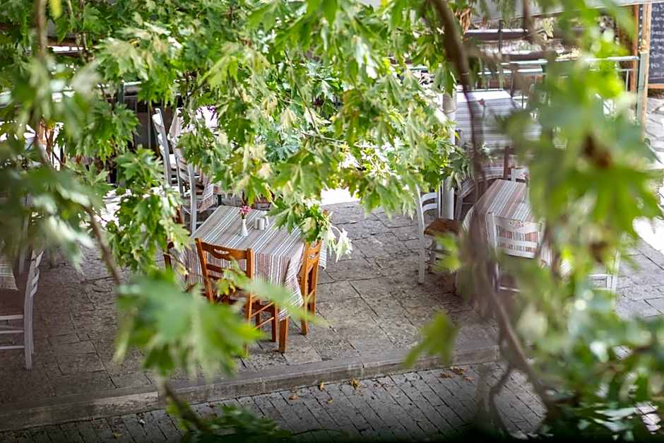 Mountain Hotels "Aroanides"