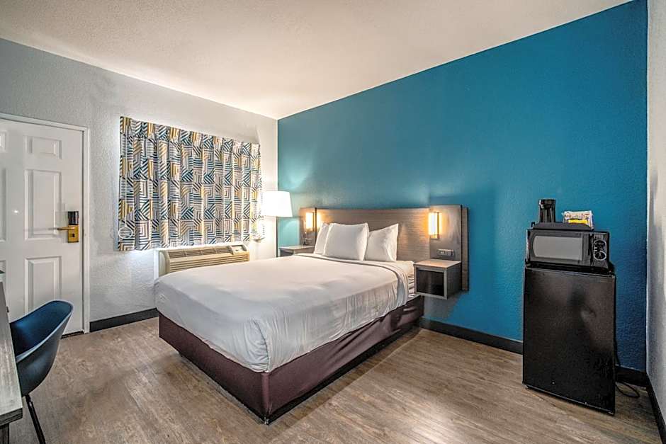 Studio 6 Suites Lawndale, CA South Bay