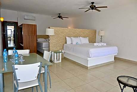 Deluxe Family Suite