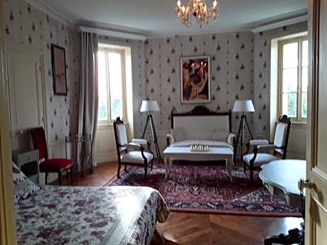Family Room with Garden View - Rose