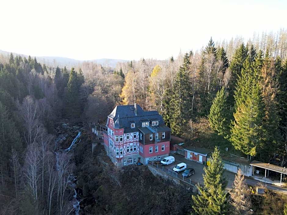 Waldgasthaus & Berghotel Steinerne Renne