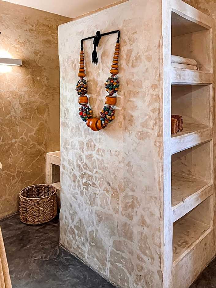 Joya' Beach Suites & Villa