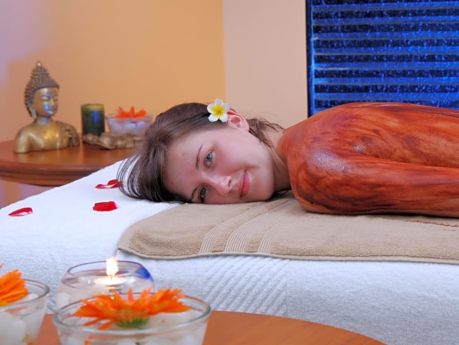 Uday Suites - The Airport Hotel