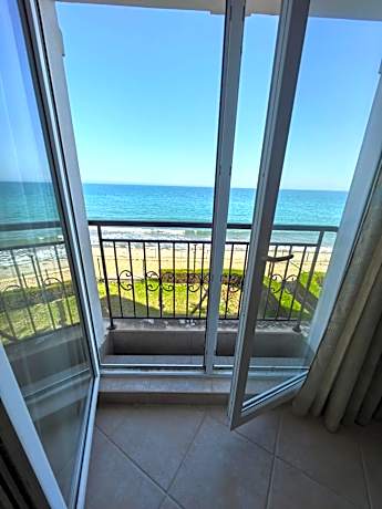 DL Apartments
