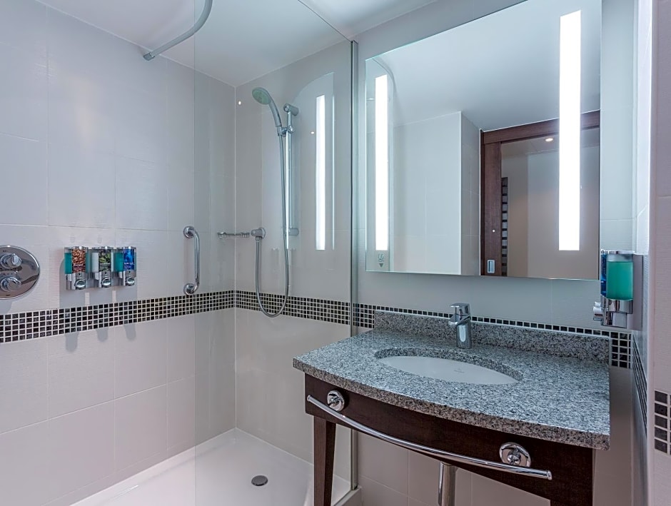 Hampton By Hilton Exeter Airport