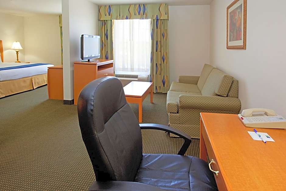Holiday Inn Express Hotel & Suites Columbus By IHG