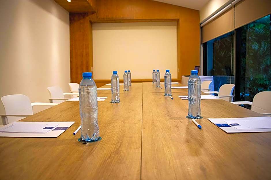 Oh! The Urban Oasis - Adults only