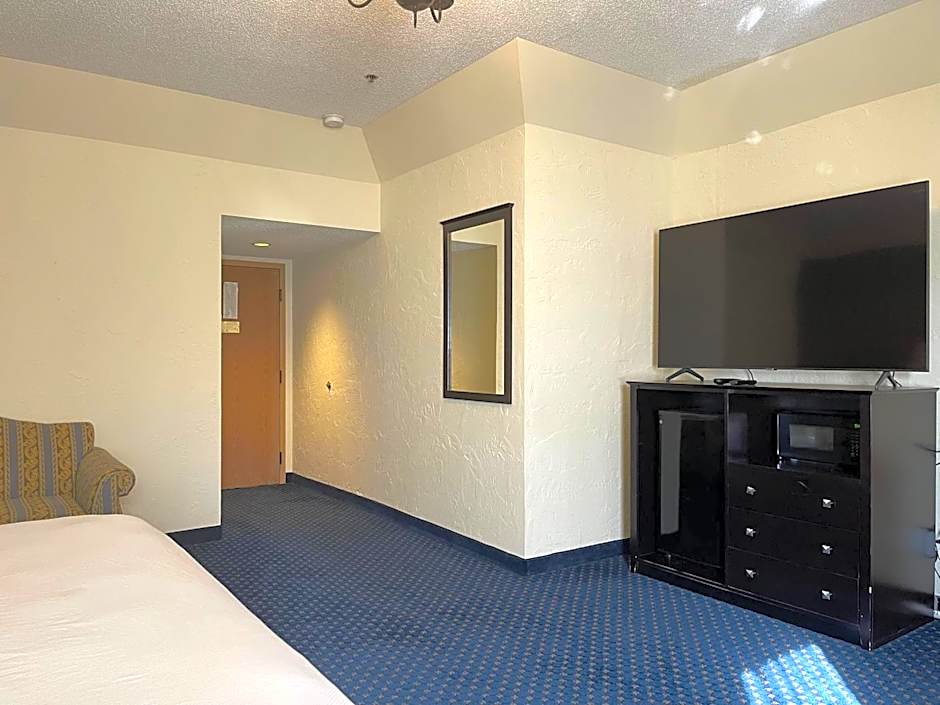 Chateau Hotel and Conference Center
