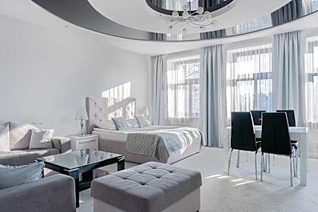 Kamienica Pod Neptunem - Rynek Puck - Śniadanie w cenie - 200m do Molo