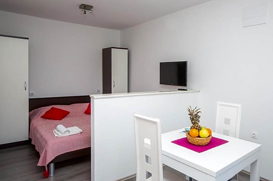 Apartments Villa Roza