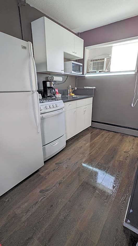 Deerview Lodge & Cabins - Princeton BC