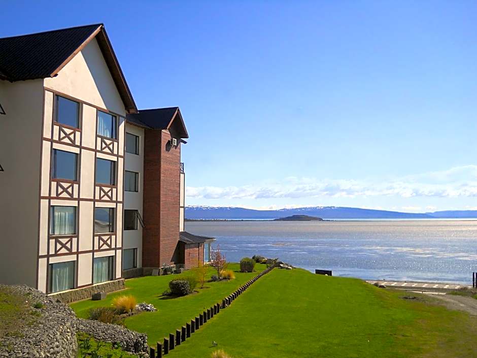 Xelena Hotel & Suites