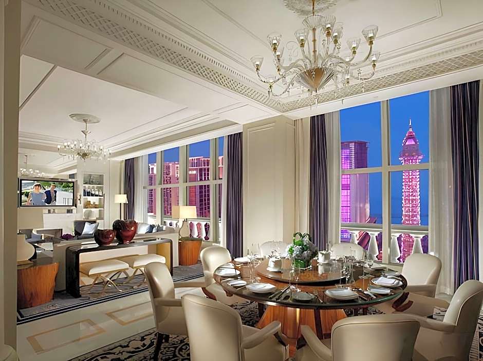 The Parisian Macao