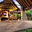 Lukimbi Safari Lodge