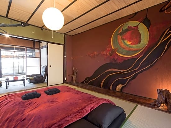 Limited to One Group Per Day Wide King Bed Lar