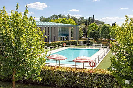 Chianti Village - Free Parking & Pool