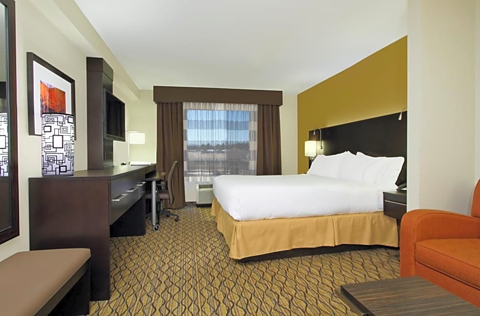 Holiday Inn Express - Colorado Springs - First & Main, an IHG Hotel