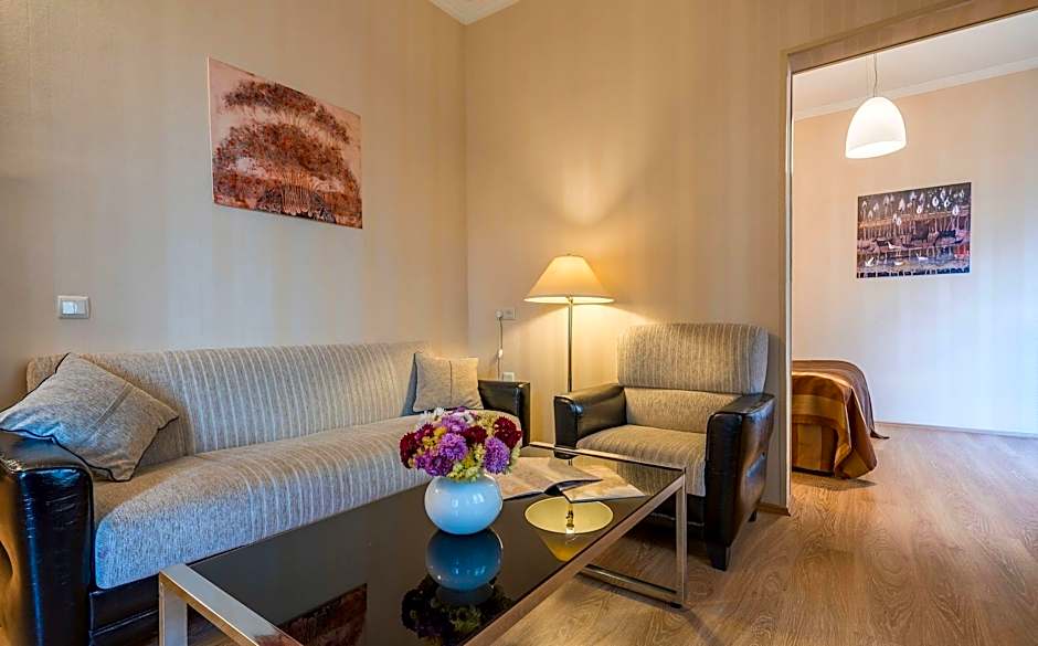 Iliani Hotel