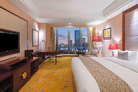 1 King Bed Executive Room Smoking