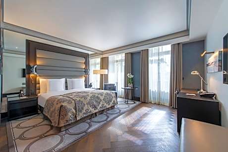 Savoy Executive room