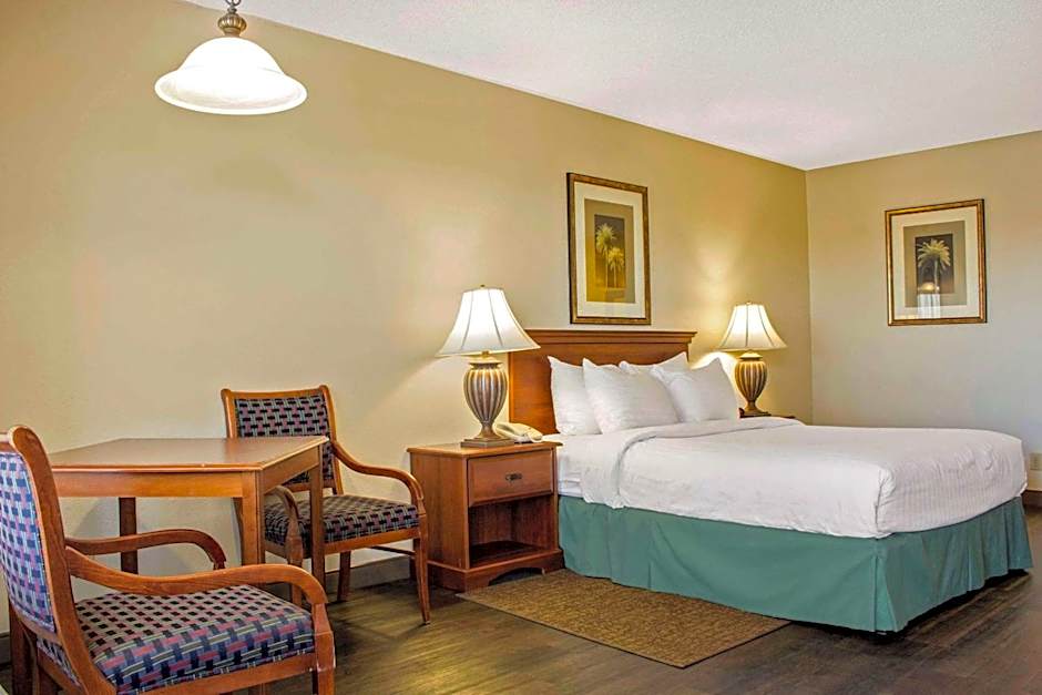 Quality Inn Benson I-10 Exit 304