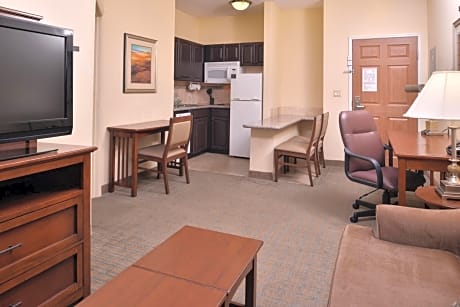 King Room - Mobility Access Tub/Non-Smoking