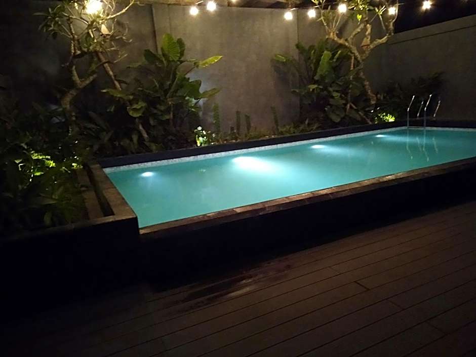 Front One Inn Kediri