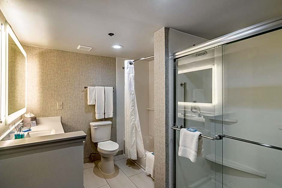 Holiday Inn Express Camarillo By IHG