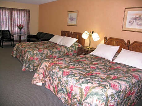 Deluxe Queen Room with Two Queen Beds